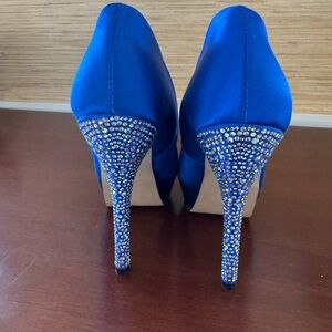 🦩Steve Madden rhinestone heels